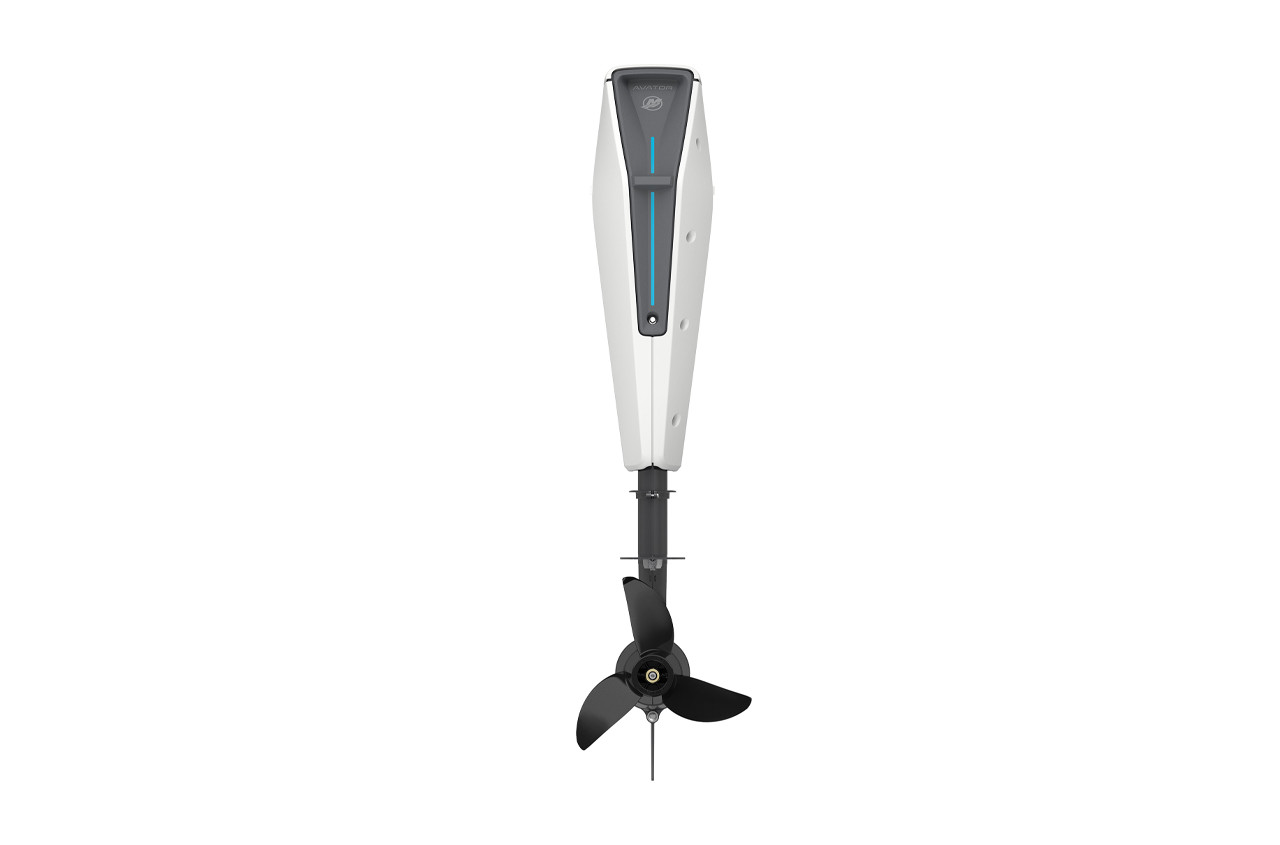 Mercury-9.9hp-Electric-Outboard-vertical-view-35ESRC-1.jpg